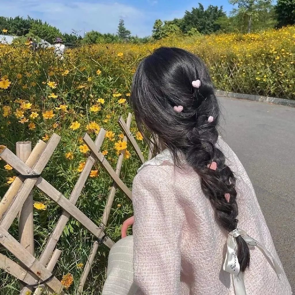 海棠不惜胭脂色